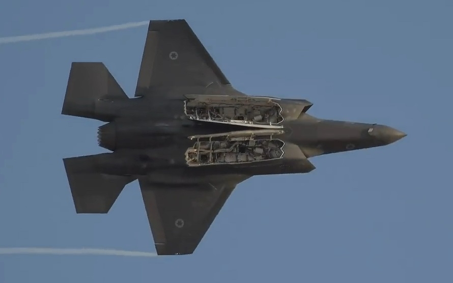 Video: Máy bay F-35 “Adir” của Israel gầm rú trên bầu trời, chao lượn ấn tượng